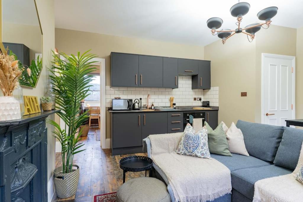Stunning Boutique Flat In Central Location - Beatrice Бат Екстериор снимка