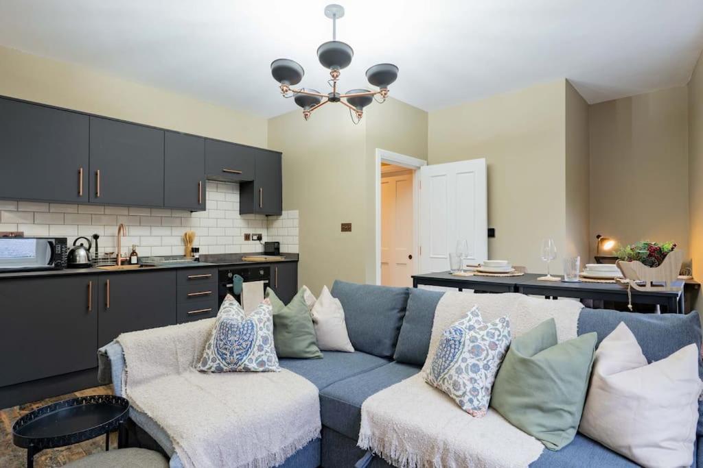 Stunning Boutique Flat In Central Location - Beatrice Бат Екстериор снимка